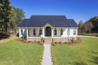 Lake Home For Sale in Reagan, Tennessee