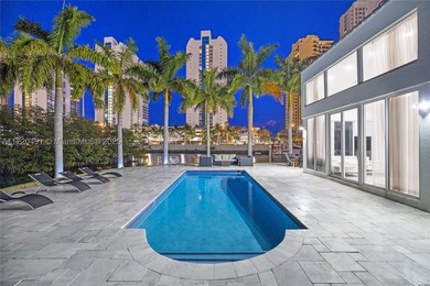 A DREAM HOME !! STUNNING NEW RENOVATIONS MODERN 4 BED / 3 BATH - photo 47