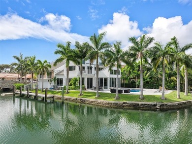 A DREAM HOME !! STUNNING NEW RENOVATIONS MODERN 4 BED / 3 BATH - photo 49