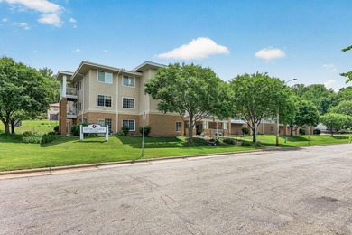 55+ building (80% of units must be 55+, 20% open to any age - - photo 1