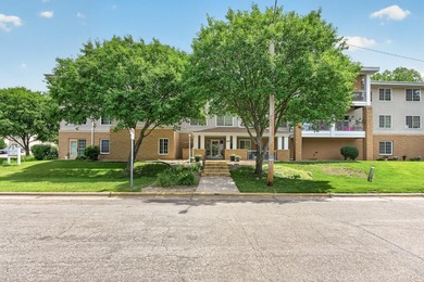 55+ building (80% of units must be 55+, 20% open to any age - - photo 2