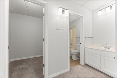 Welcome Home! Greenbrier Village has so many amenities, you can - photo 23