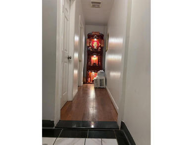 Investors delight. This 5 bedroom house can easily be used as a - photo 5