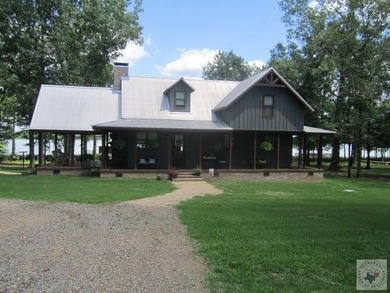 Lake Erling Home For Sale in Lewisville Arkansas