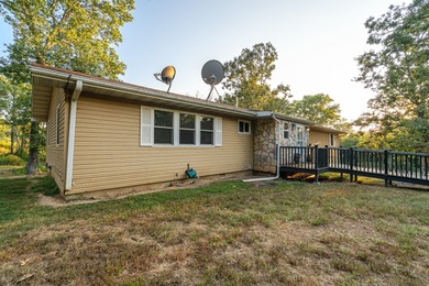 Country Home for Sale in Southern Missouri. This 3100+ square