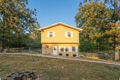 Country Home for Sale in Southern Missouri. This 3100+ square