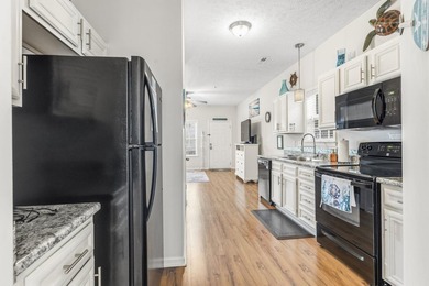 Welcome to Gulfstream Cottages. Whether you're searching for a - photo 12