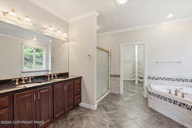 Welcome to your lakefront retreat in the heart of the Poconos - photo 13