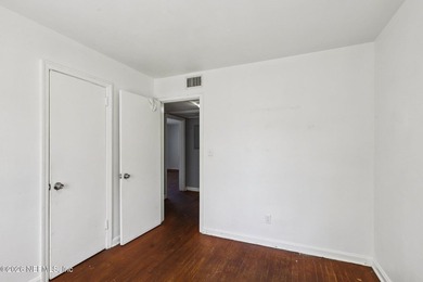 Charming and fully remodeled 2-bedroom, 1.5-bath home offering - photo 21