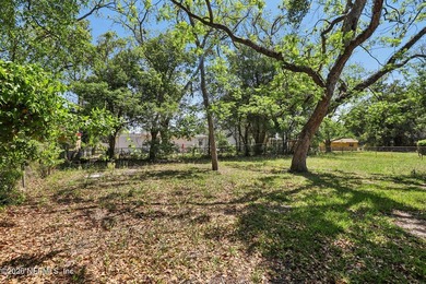 Charming and fully remodeled 2-bedroom, 1.5-bath home offering - photo 22