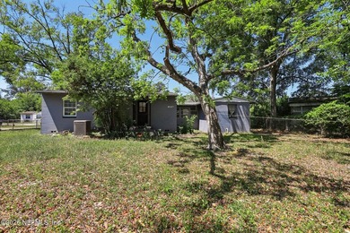 Charming and fully remodeled 2-bedroom, 1.5-bath home offering - photo 24