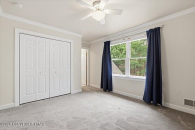 Welcome to your lakefront retreat in the heart of the Poconos - photo 24