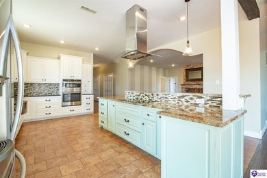 Extraordinary opportunity to own a truly one-of-a-kind 34-acre - photo 25