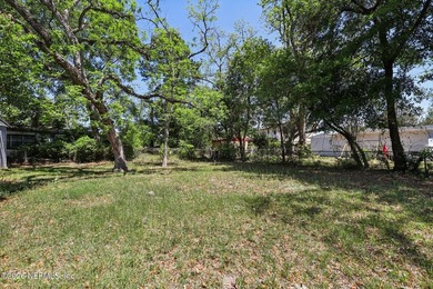 Charming and fully remodeled 2-bedroom, 1.5-bath home offering - photo 25
