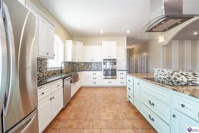Extraordinary opportunity to own a truly one-of-a-kind 34-acre - photo 26