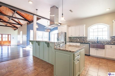 Extraordinary opportunity to own a truly one-of-a-kind 34-acre - photo 31