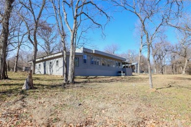 Fort Gibson Lake Home Sale Pending in Wagoner Oklahoma