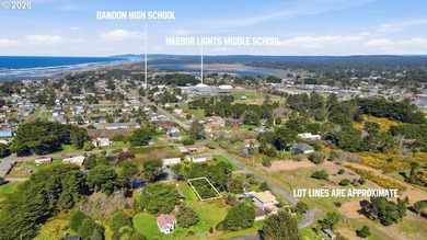 Opportunity awaits in scenic Bandon! Situated on 0.18 acres - photo 2