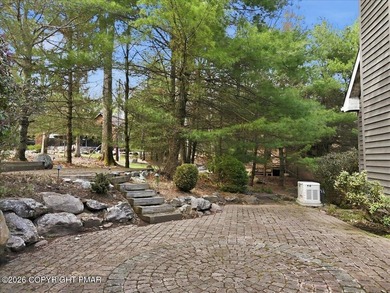 Welcome to your lakefront retreat in the heart of the Poconos - photo 34