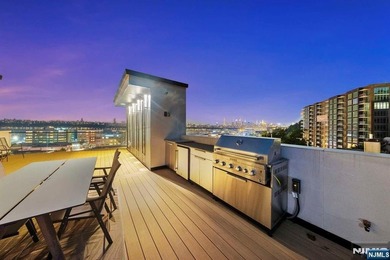 This truly unique, ultra high-end newer construction smart home - photo 5