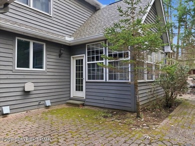 Welcome to your lakefront retreat in the heart of the Poconos - photo 36
