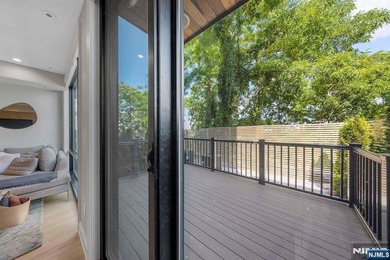 This truly unique, ultra high-end newer construction smart home - photo 8