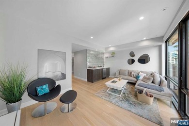 This truly unique, ultra high-end newer construction smart home - photo 10