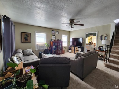 Gorgeous and generously-sized 3 story home on a quiet street in - photo 5