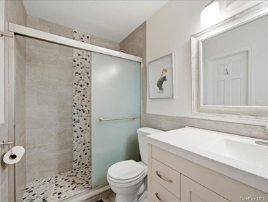 Welcome to this beautifully maintained three bedroom, 2 bath - photo 10