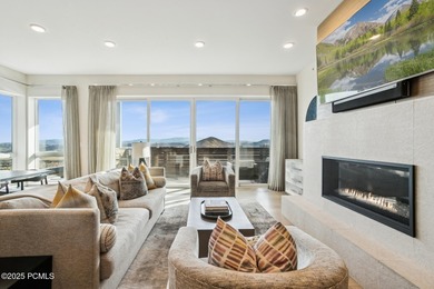 Enjoy this premiere location in Canyons Village with true ski-in - photo 2