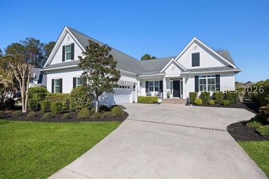 Located at the end of a private cul-de-sac in sought-after - photo 1