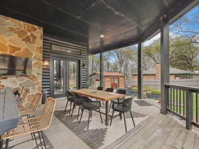 This stunning home, just an hour north of Frisco at Lake Texoma - photo 7