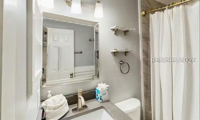 Gorgeous top floor, expansive ocean front view from your private - photo 10