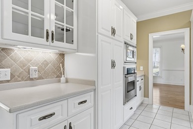 RARE OPPORTUNITY TO OWN A CLASSIC GOLF-FRONT ESTATE OVERLOOKING - photo 40