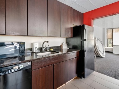 A rare opportunity to own a rarely available top-floor corner - photo 46
