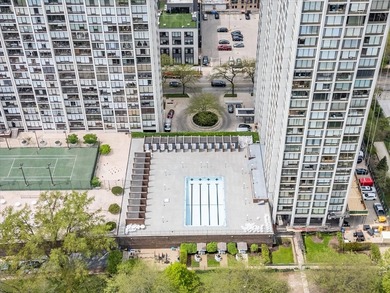 A rare opportunity to own a rarely available top-floor corner - photo 49