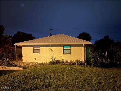 Caloosahatchee River Home For Sale in North Fort Myers Florida