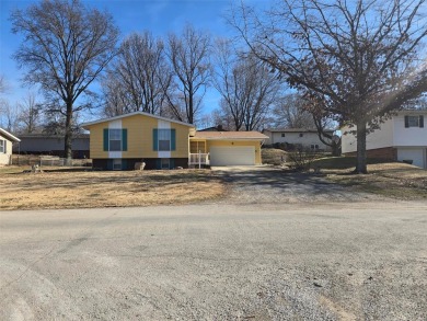 Lake Home Sale Pending in Carlyle, Illinois