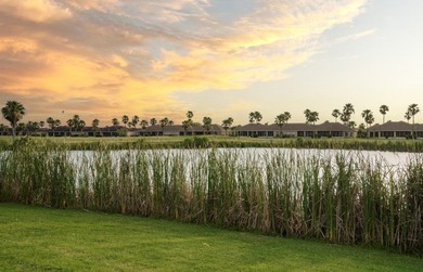 This Inviting, lakefront 2-bedroom 2-bath Villa is conveniently - photo 7