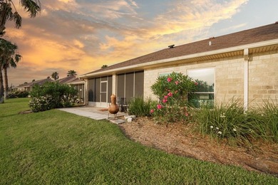 This Inviting, lakefront 2-bedroom 2-bath Villa is conveniently - photo 9