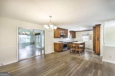 This move-in-ready, single-story 3-bedroom, 1.5-bathroom brick - photo 10