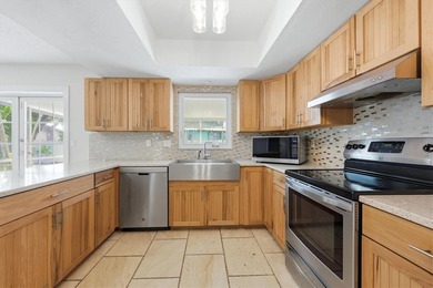 3 BD POOL HOME ~ TIMELESS UPDATES ~ ENDLESS POTENTIAL! Welcome - photo 12