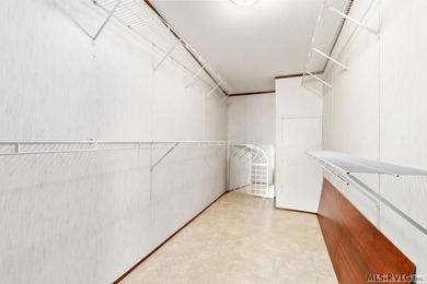 If you enjoy country relaxation, having ample storage, or - photo 18