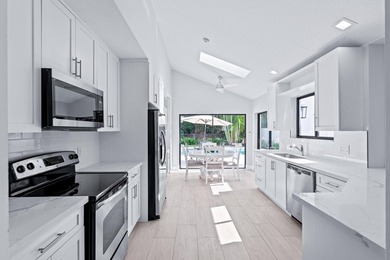 Explore an exceptional 3-bedroom plus den/bonus room, 4.5-bath - photo 10