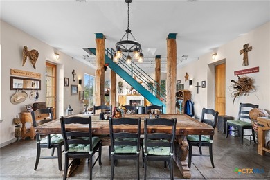 Stunning Lakefront Equestrian Retreat on Lake Travis Welcome to - photo 2