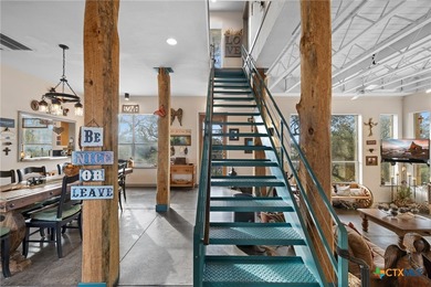 Stunning Lakefront Equestrian Retreat on Lake Travis Welcome to - photo 3