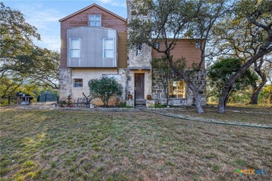 Stunning Lakefront Equestrian Retreat on Lake Travis Welcome to - photo 4