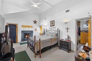 Stunning Lakefront Equestrian Retreat on Lake Travis Welcome to - photo 9