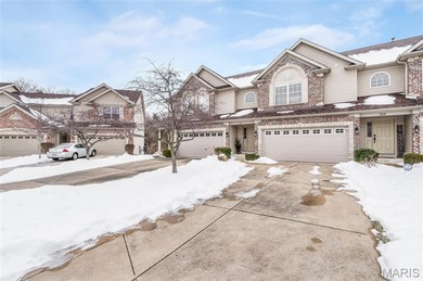 Lake Saint Louis Townhome/Townhouse Active Under Contract in Lake Saint Louis Missouri