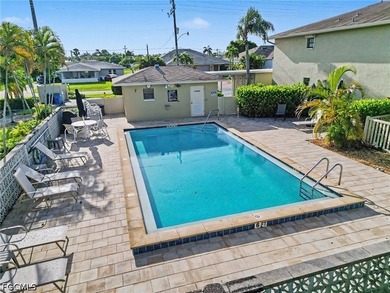 Fantastic first floor, fully furnished 2 bedroom 2 bath Gulf - photo 17